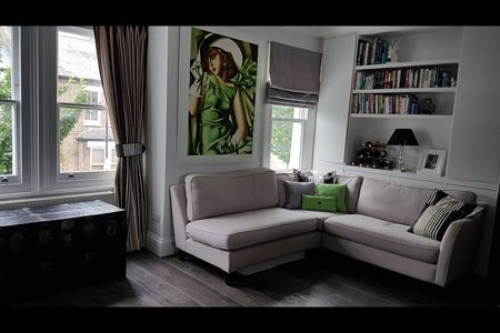 3 Bed Flat, Althea St, SW6 - Photo 2