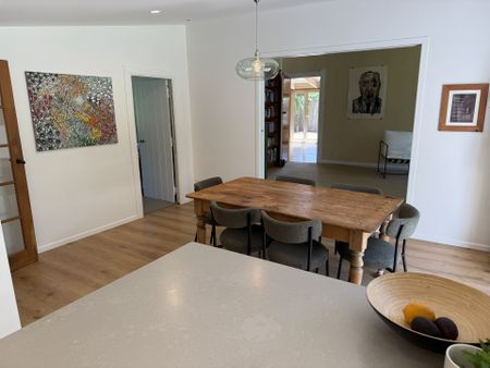 3 Bedrooms - SHORT TERM - Photo 2