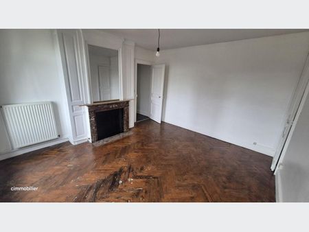 Appartement à Louer à LILLE 846 € - Photo 2