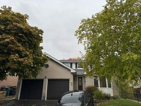 For Lease - 9 Mackay Street, Brampton, Ontario - Photo 3