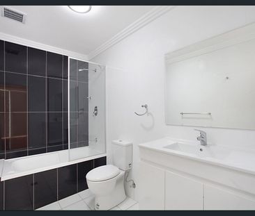 Two-Bedroom Apartment - Photo 2