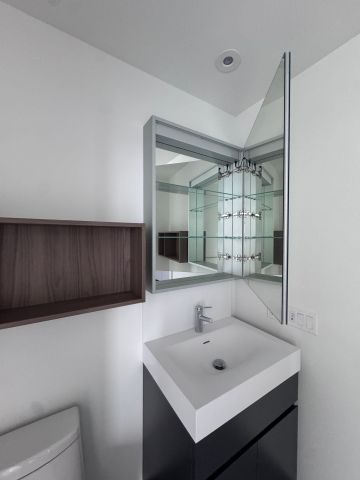 For Lease - 39 Mary Street, Barrie, Ontario - Photo 4