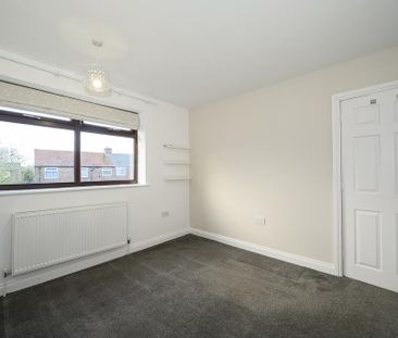 2 bedroom semi-detached house to rent - Photo 3