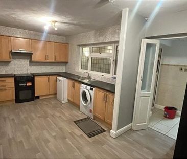 Portnoi Close, Romford, RM1 4AP, Property for rent - Photo 4