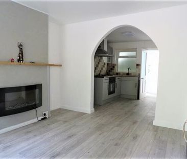 Cambridge Road - Photo 2