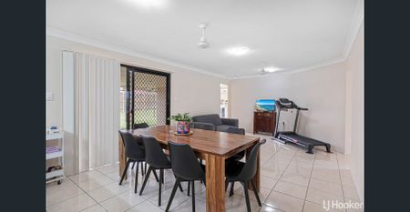 Modern Family Home! - Photo 2