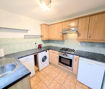 3 bedroom semi-detached house to rent - Photo 6