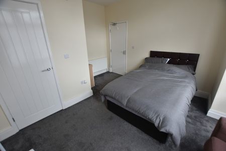 Church Street, Little Lever, Bolton - Photo 2