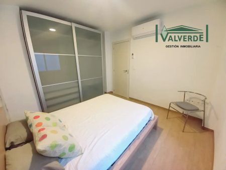 Apartamento de alquiler en Plaza de la Trinidad, Centro - Sagrario - Foto 5