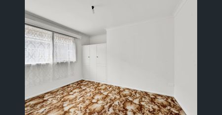 Modern 3-Bedroom Home in Prime Seaford Location - Photo 4