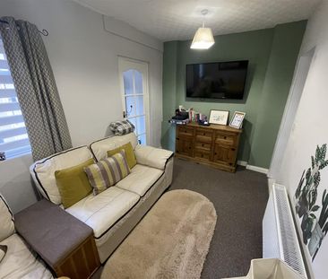 23 Springfield Drive, - Photo 2