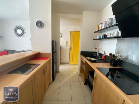 Location Appartement 2 pièces 38m² ST DENIS 97400 - Photo 3