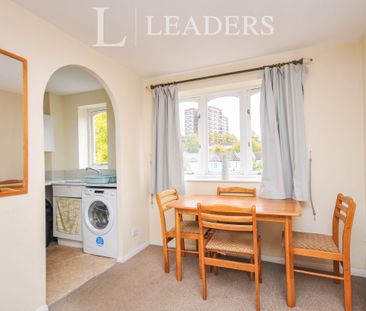 1 bedroom apartment to rent Armoury Road, London, SE8 - Photo 4