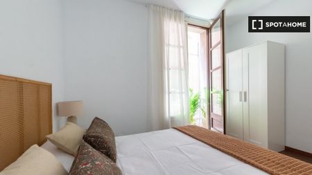 barcelona, Catalonia 08003 - Photo 2