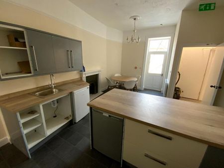 9 bedroom house share to rent - Photo 3