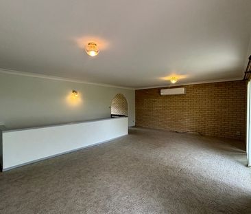 Spacious Family Home - Photo 2