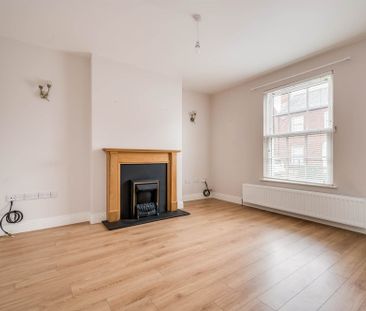 30 Breton Gardens, LISBURN, BT28 3YZ - Photo 1