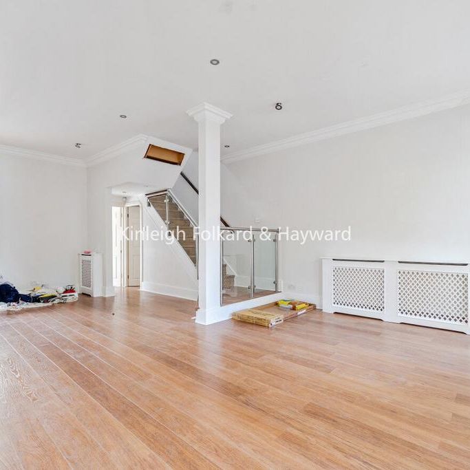 4 bedroom terraced house to rent - Photo 1