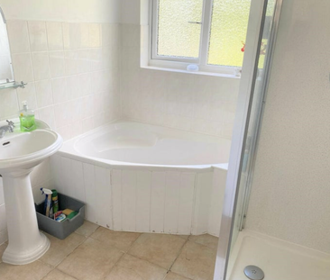 1 bedroom in a house share to rent - Photo 6