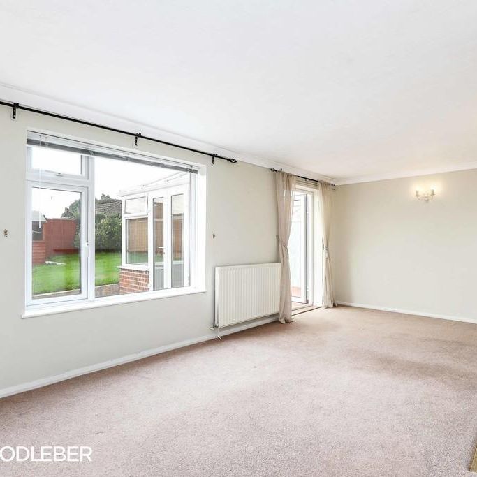 3 bedroom semi-detached house to rent - Photo 1