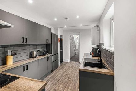 Bayswater Road, Stonehouse, Plymouth, PL1 - Photo 5