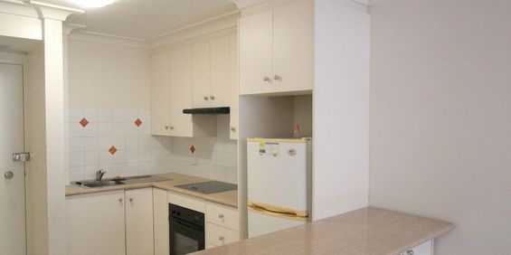 Loft Style Apartment in the Heart of Chatswood &ast;&ast; Available 28&sol;03&sol;25 &ast;&ast; - Photo 3