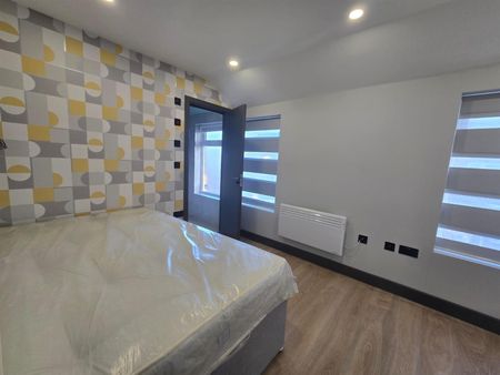 Knockhall Road, Greenhithe DA9, London - Photo 5