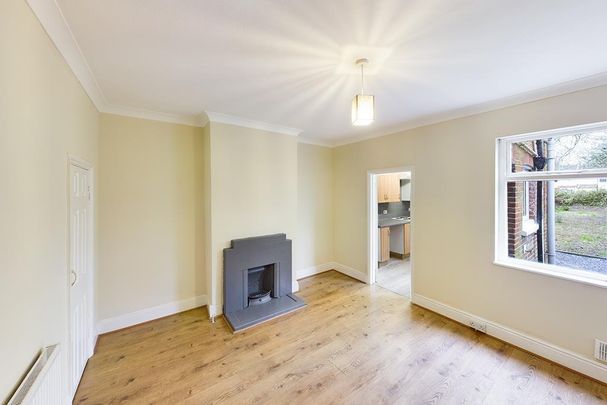 2 bedroom end of terrace house to rent - Photo 1