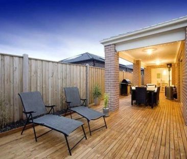 12 Marlin Crescent, Point Cook VIC 3030 - Photo 1