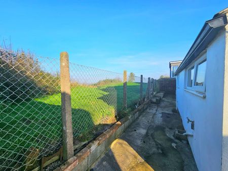 Canal Bank, Purton, Berkeley - Photo 4