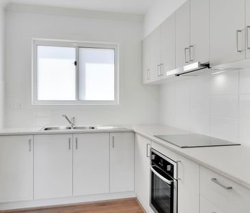 Brand New 2 Bedroom Flat With Private Garden! - Photo 3