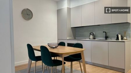 1 room luxury Flat for rent in Madrid, Spain - Photo 2