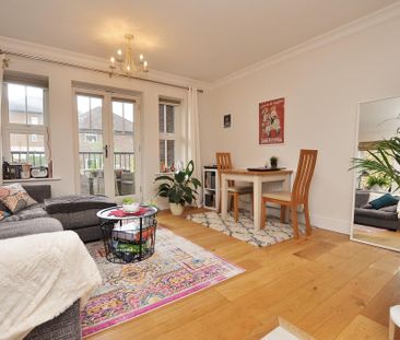 2 bedroom apartment to rent - Photo 2