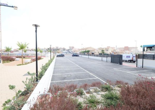 Apartamento a estrenar con vistas al mar en esquina en La Mata.