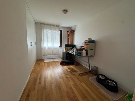 BEL APPARTEMENT DE 4½ PIECES - Photo 3