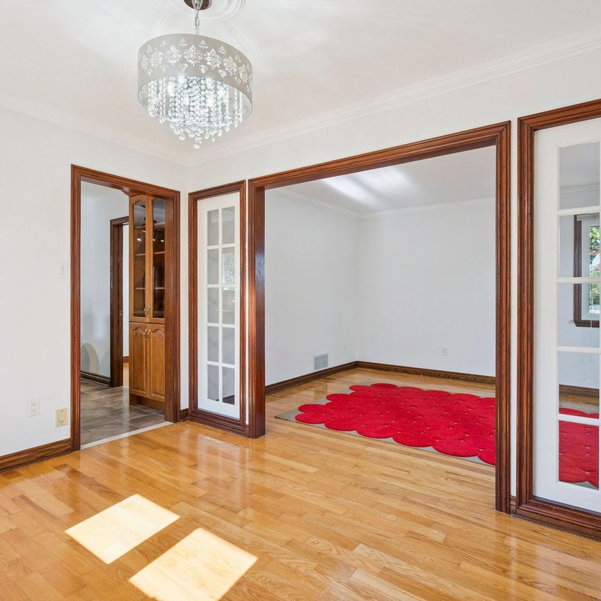 For Lease - 664 Scarlett Road, Toronto, Ontario - Photo 1