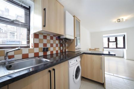 2 bedroom flat to rent - Photo 2