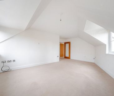 Flat to rent - Oakwood Avenue, Beckenham, BR3 - Photo 4