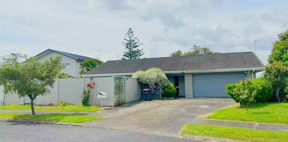 Sunny 4 Bedroom - Photo 2