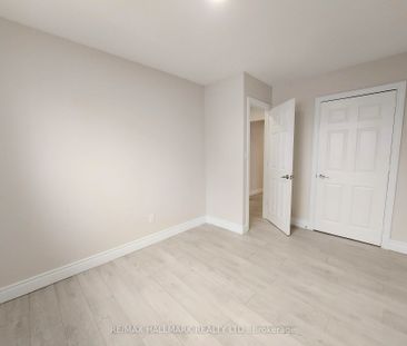 Detached Home For Lease | X8041706 - Photo 1