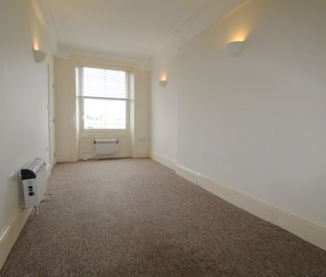 Adelaide Crescent, Hove, BN3 2JH - Photo 4