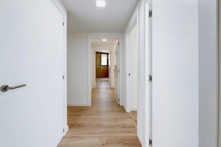 3 room luxury Apartment for rent in Valencia - Photo 2