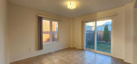 For Lease - 1423 Rennie Street, Oshawa, Ontario - Photo 5
