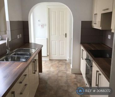 3 bedroom terraced house to rent - Photo 6