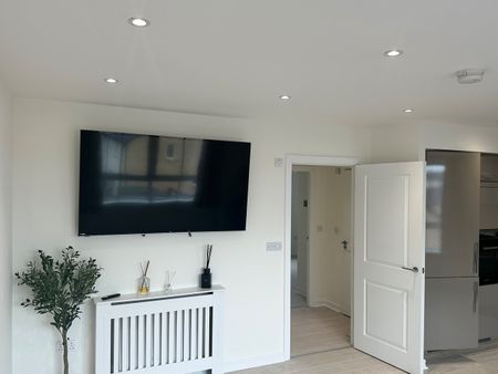 2 Bed Flat, Hunterscraig Drive, G5 - Photo 2