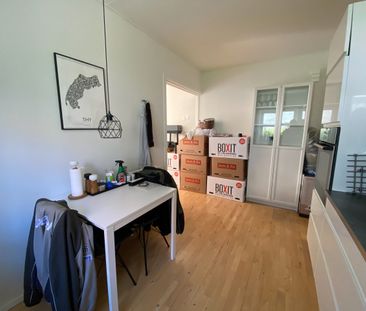 Rummelig 2-værelses lejlighed med egen terrasse - Photo 3