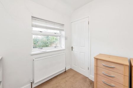 3 bedroom end of terrace house to rent - Photo 5