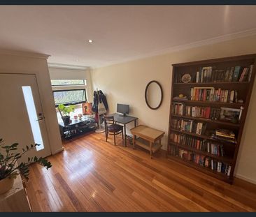 Modern Two Bedroom Townhouse - Photo 2