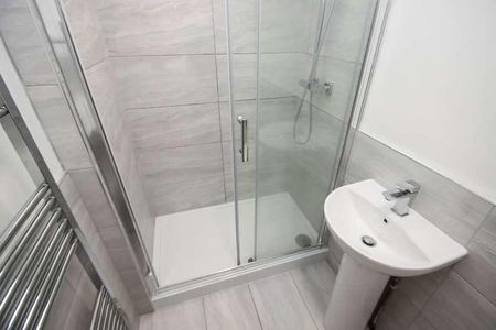 Roseneath Road, Urmston, Manchester, M41 - Photo 4