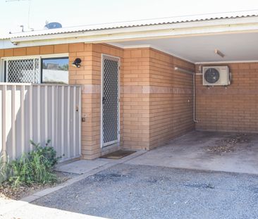 Tidy Corner Unit in quiet complex - Photo 5